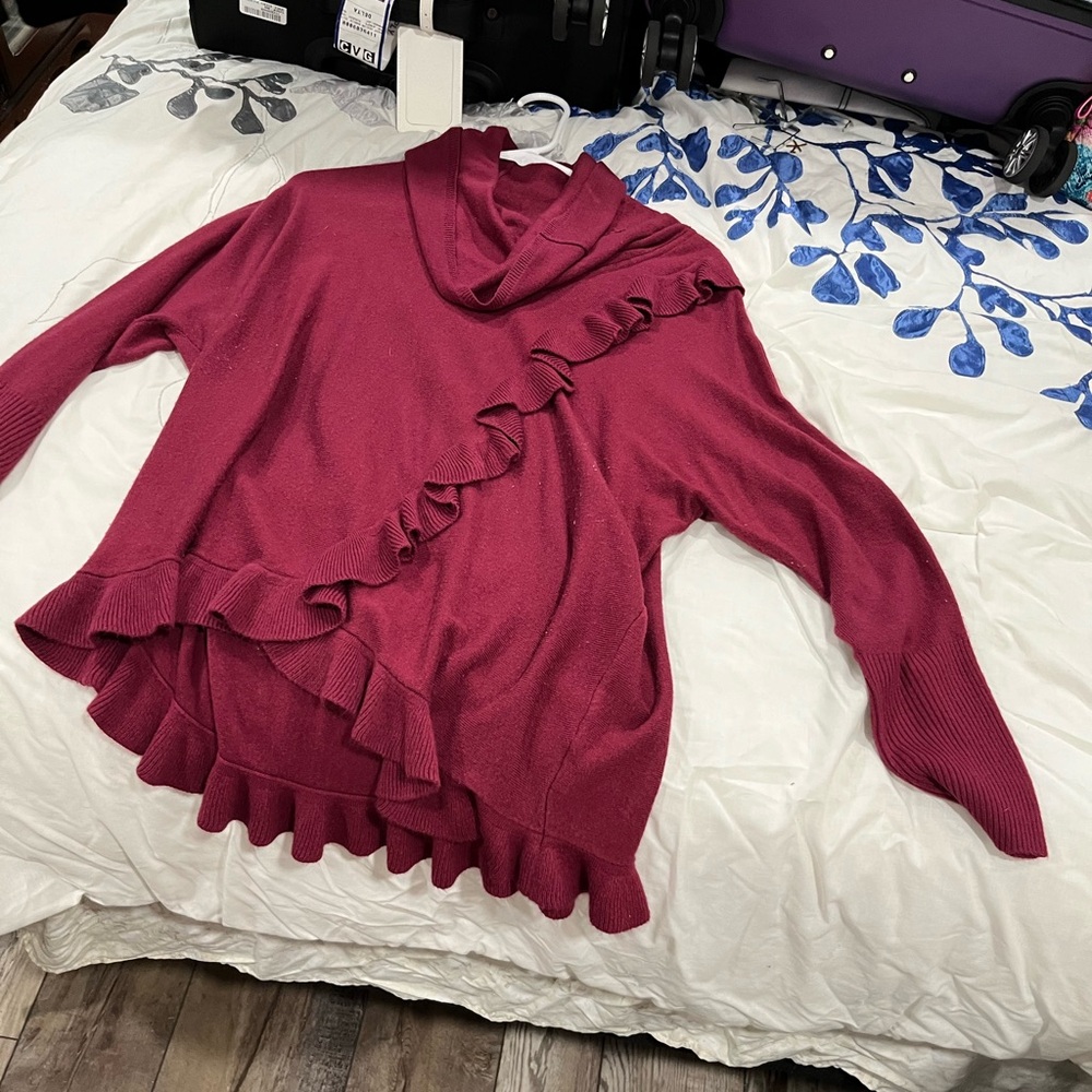 Cross sweater turtle neck